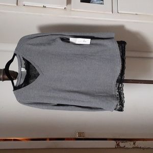 Sweater w Lace camisole